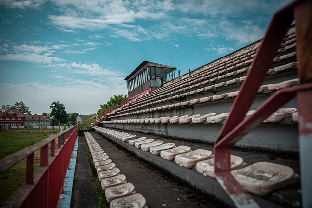 跟队记者：阿莱格里明确要求冬窗买前锋；米兰没考虑齐尔克泽